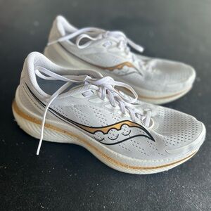 Saucony Endorphin Speed Men’s Shoes. Size 10.5